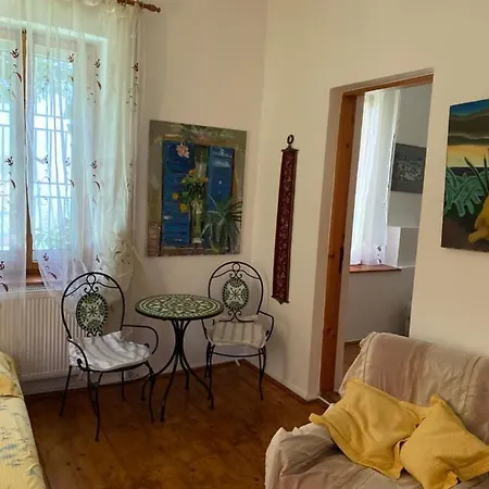Πανσιόν Casa Ad-ella 3*