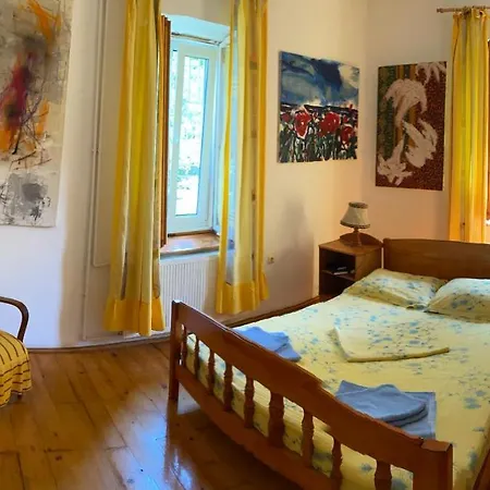 Casa Ad-ella