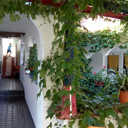 Πανσιόν Casa Ad-ella