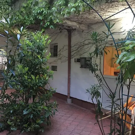 Casa Ad-ella Πανσιόν