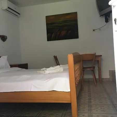Πανσιόν Casa Ad-ella 3*