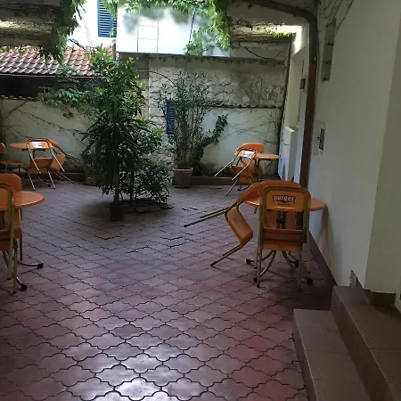 Casa Ad-ella