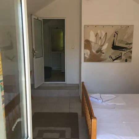 Casa Ad-ella