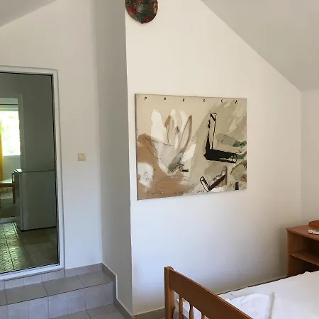 Πανσιόν Casa Ad-ella