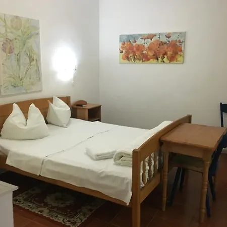 Πανσιόν Casa Ad-ella 3*