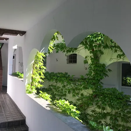 Casa Ad-ella